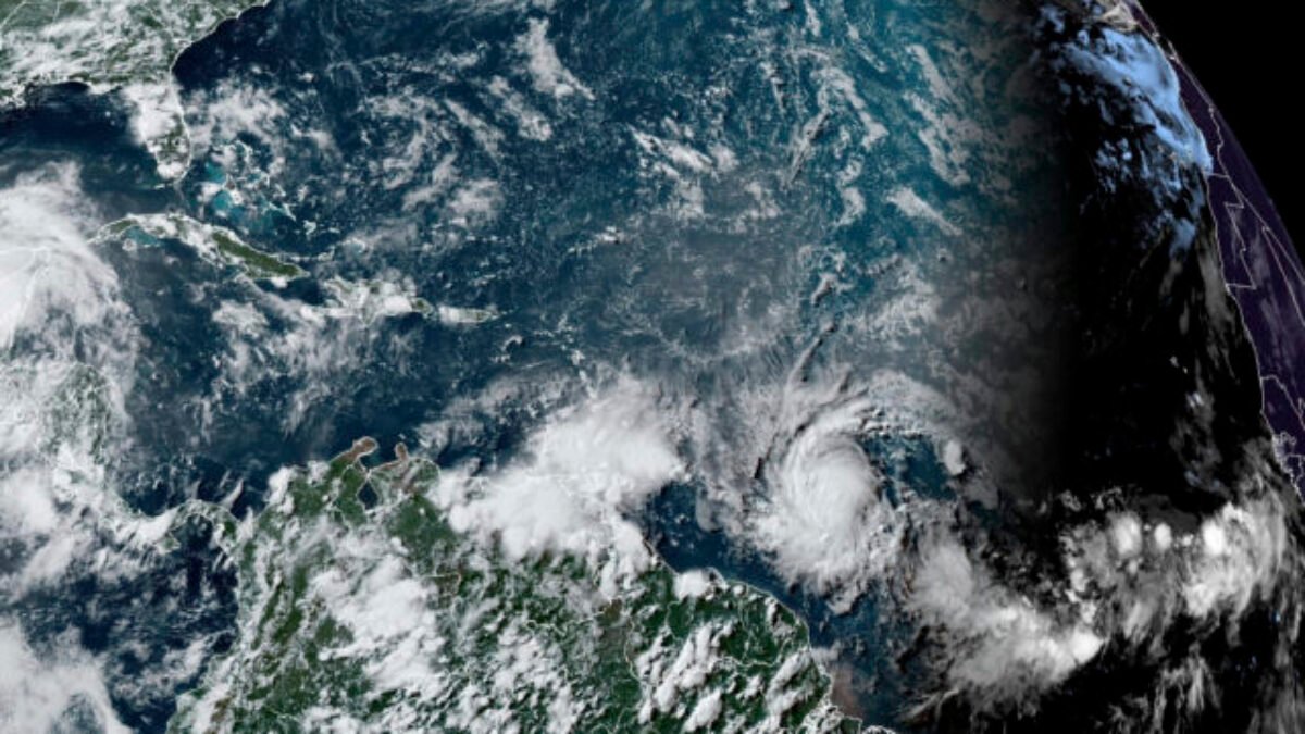 Tropická búrka Beryl zosilnela na prvý hurikán tejto sezóny v Atlantickom oceáne a môže ešte nabrať na sile