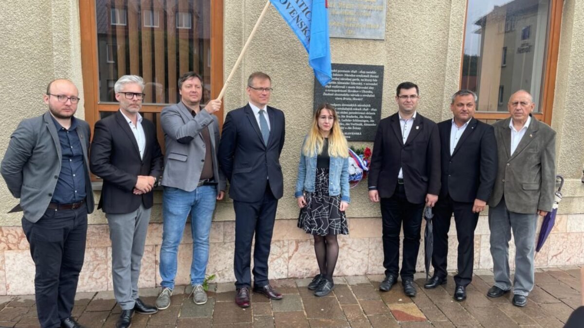 Matica Slovenská: ŠTÚROVCI V SABINOVE – SLÁVNOSTNÉ ODHALENIE PAMÄTNEJ TABULE 

V Sabinove sa dnes konalo podujatie s príznačným názvom „Štúrovci v Sabinove“, ktoré prinieslo hlbo…