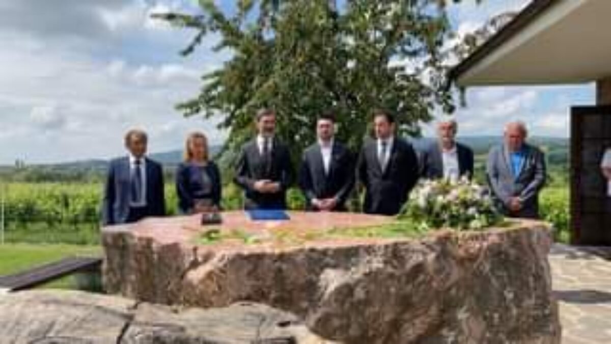 Podpis memoranda o spolupráci ministerstiev a vinárskeho sektora