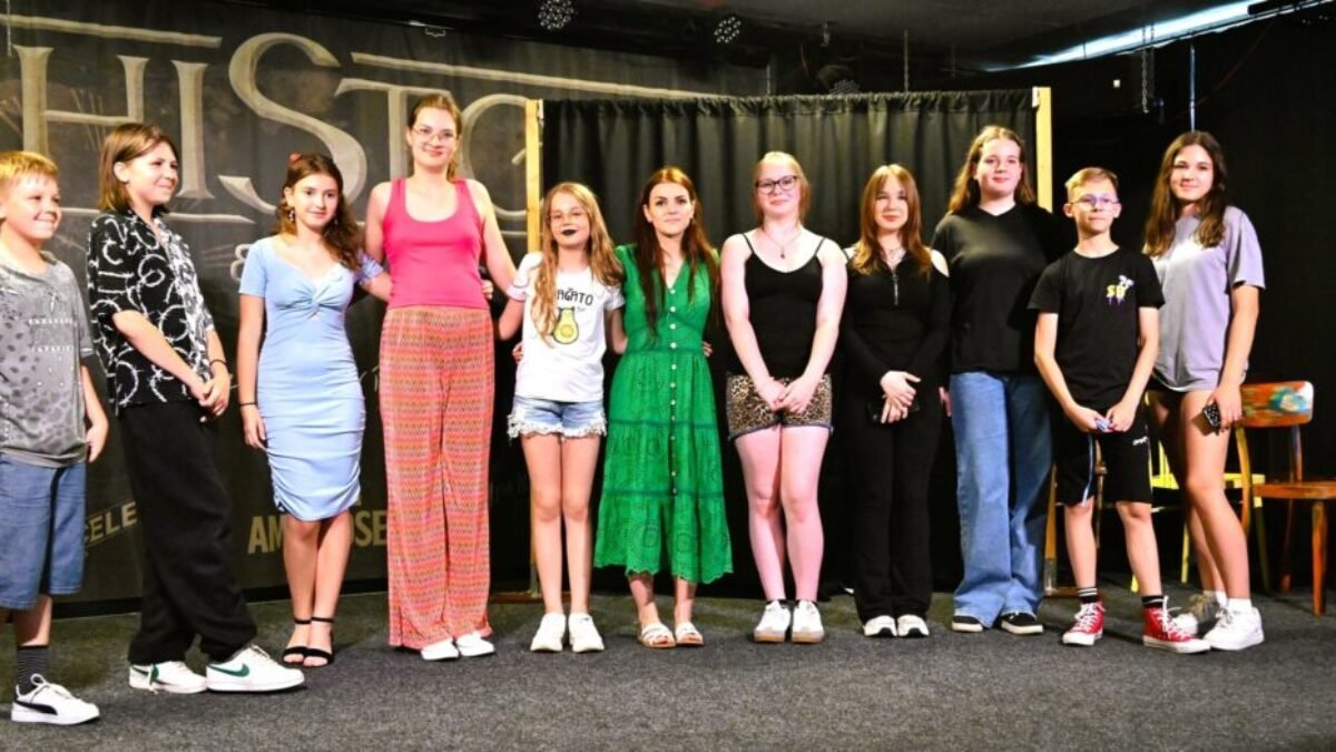 Humenné: Poškoláci SZUŠ Via Arto History art & music club