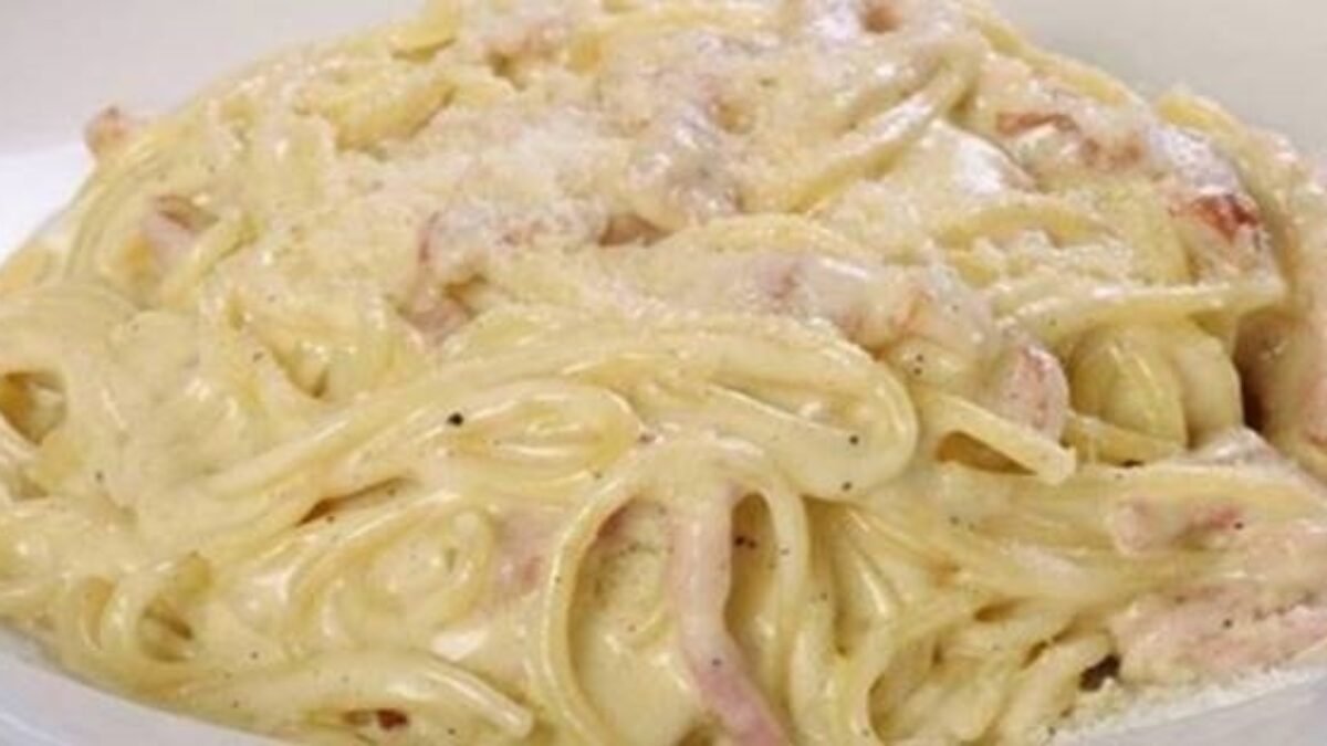 Lepšie som ešte asi ani nejedla: Smotanové špagety s kyslou smotanou- Nevieme sa ich dojesť!