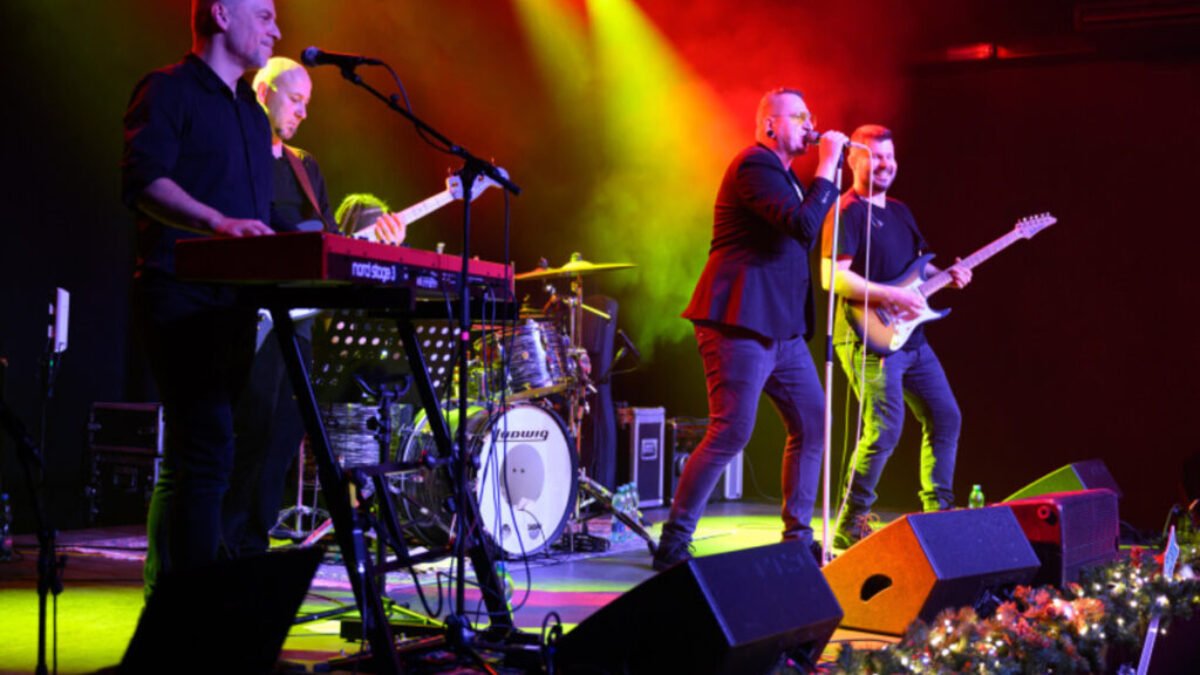Koncert Duchoňovci v Krompachoch: Hity nesmrteľného Karola rozozvučia Okruhlisko