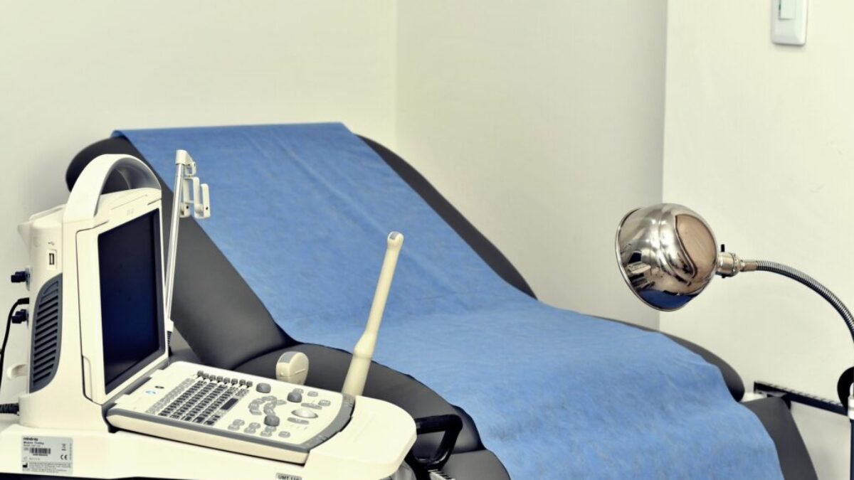 Holiť či neholiť? Gynekologička jasne vyjadrila svoj názor. To rozptýli všetky pochybnosti pred vašou návštevou
