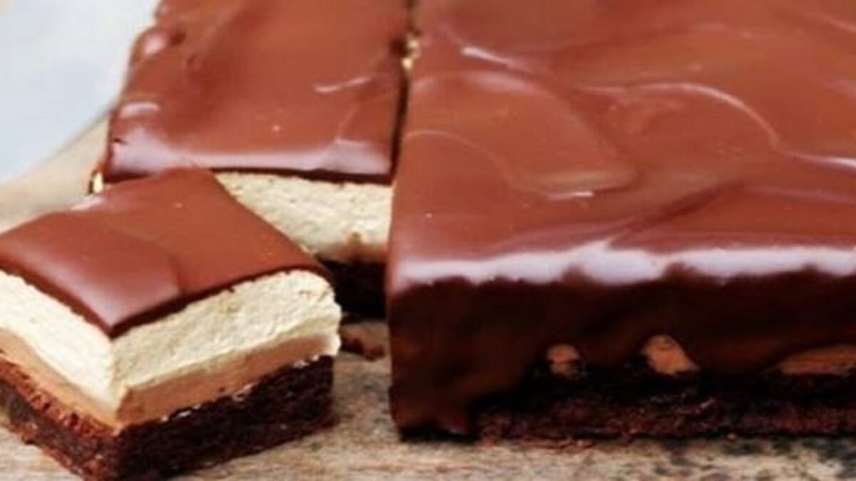 Manželov obľúbený zákusok: Krémovo-čokoládové kocky s mascarpone nikdy nesklamali!