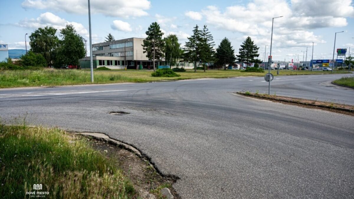 REKONŠTRUKCIA KRIŽOVATKY TRENČIANSKA-PIEŠŤANSKÁ ZAČNE UŽ V JÚLI V NOVOM MESTE NAD VÁHOM