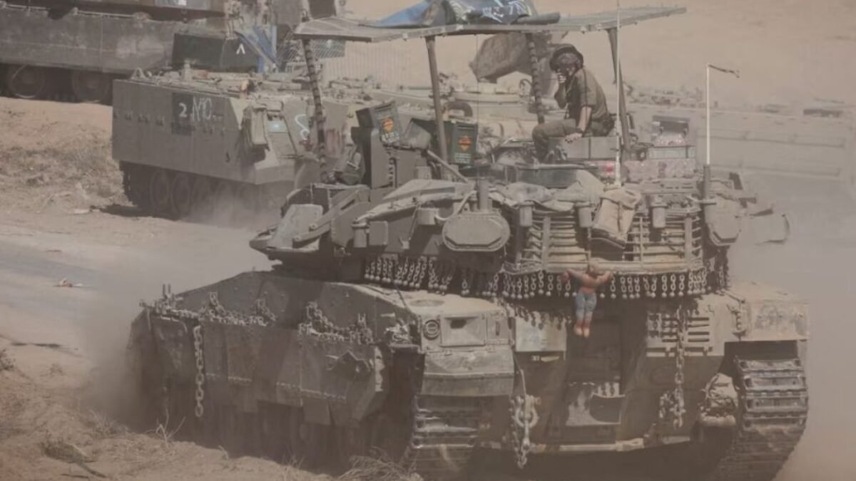 Izraelská armáda začala masívne útoky na Gazu