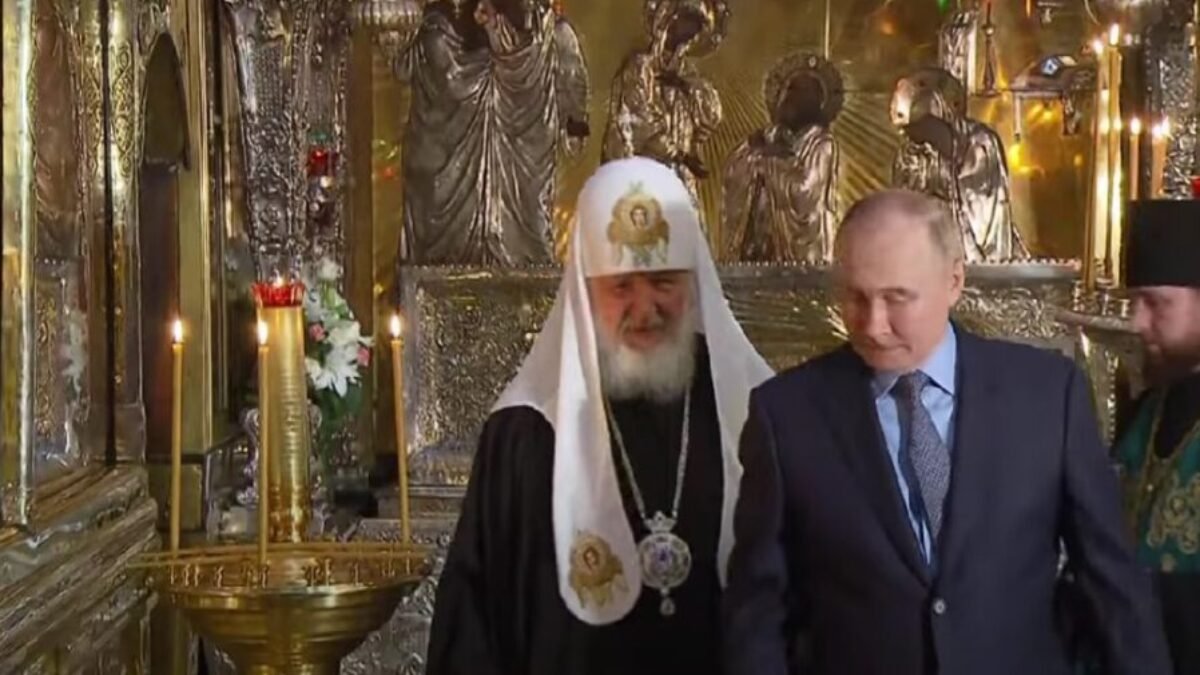 Putin spravidla navštevuje ruské posvätné miesta na prahu prijímania dôležitých rozhodnutí