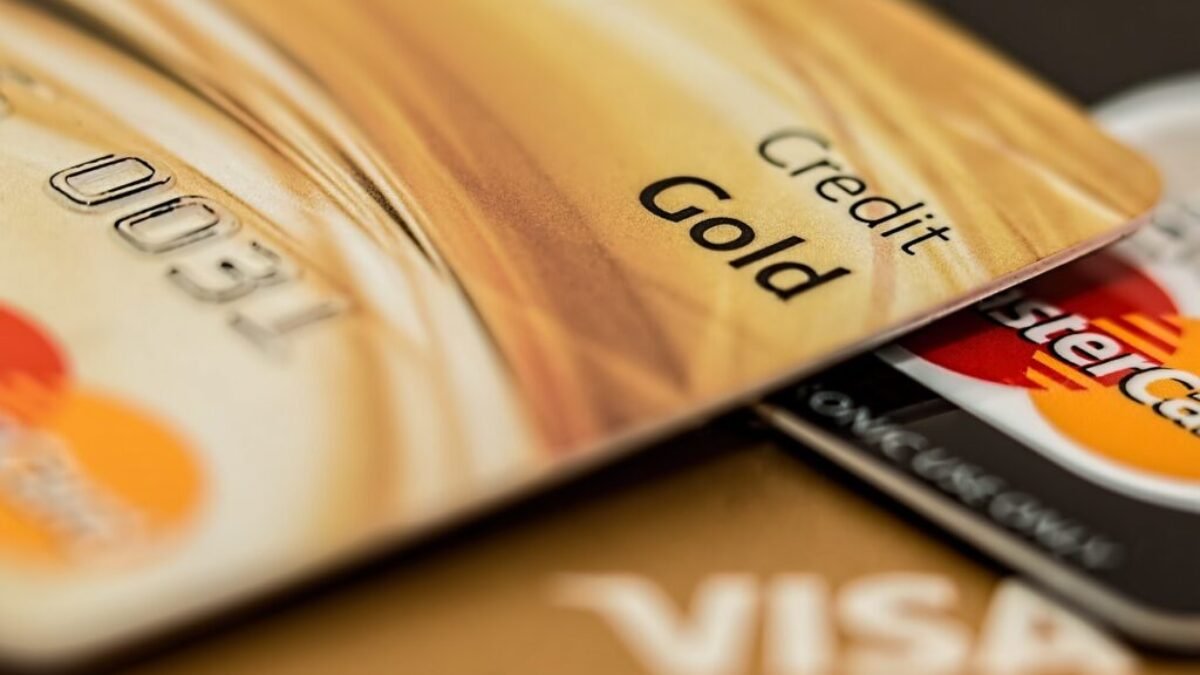 Tether prekonáva Visa v objeme transakcií