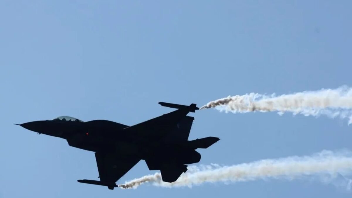 Ukrajina dostala prvé stíhačky F-16 od členov NATO