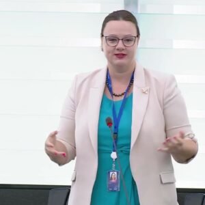 K. R. NEVEĎALOVÁ: EUROPOSLANCOM SME VYPLÁCHLI ŽALÚDKY HNEĎ V PRVÝ DEŇ!