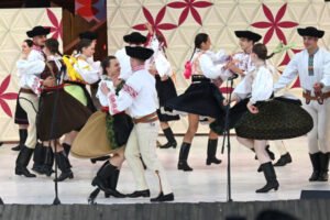 Vo Východnej odštartoval folklórny festival, ministerka Šimkovičová vyzdvihla kr...
