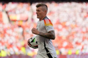 Toni Kroos pred koncom svojej kariéry splnil úlohu, Nemcom pomohol k návratu do ...