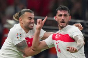 Holanďania sú v semifinále Eura po 20 rokoch, Turkom vo štvrťfinále nestačil ani...