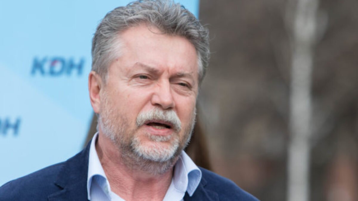 Verejné obstarávanie sťažuje samosprávam zákazky alebo ich znemožňuje, schválená novela to má podľa KDH zmeniť