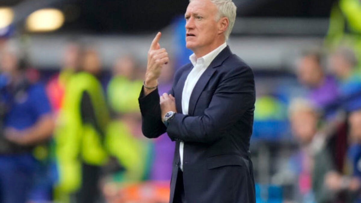 Keď vás na ME vo futbale nebaví sledovať nudné Francúzsko, prepnite na iný kanál, vraví tréner vicemajstrov sveta Deschamps