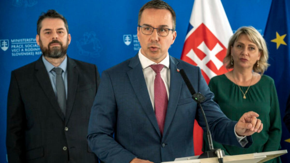 Legislatíva o práci namiesto dávok ide do pripomienkového konania, Tomáš predstavil tri hlavné zmeny (video)