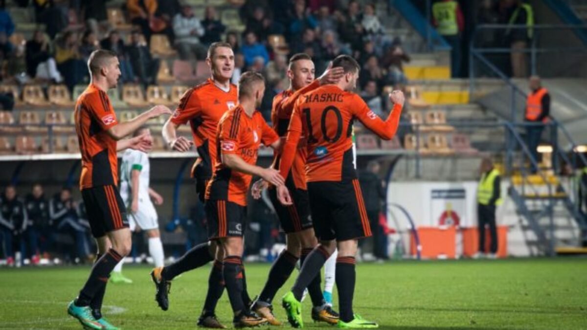 Ružomberčanov v prípade postupu cez Trabzonspor čaká Rapid Viedeň alebo Wisla Krakov