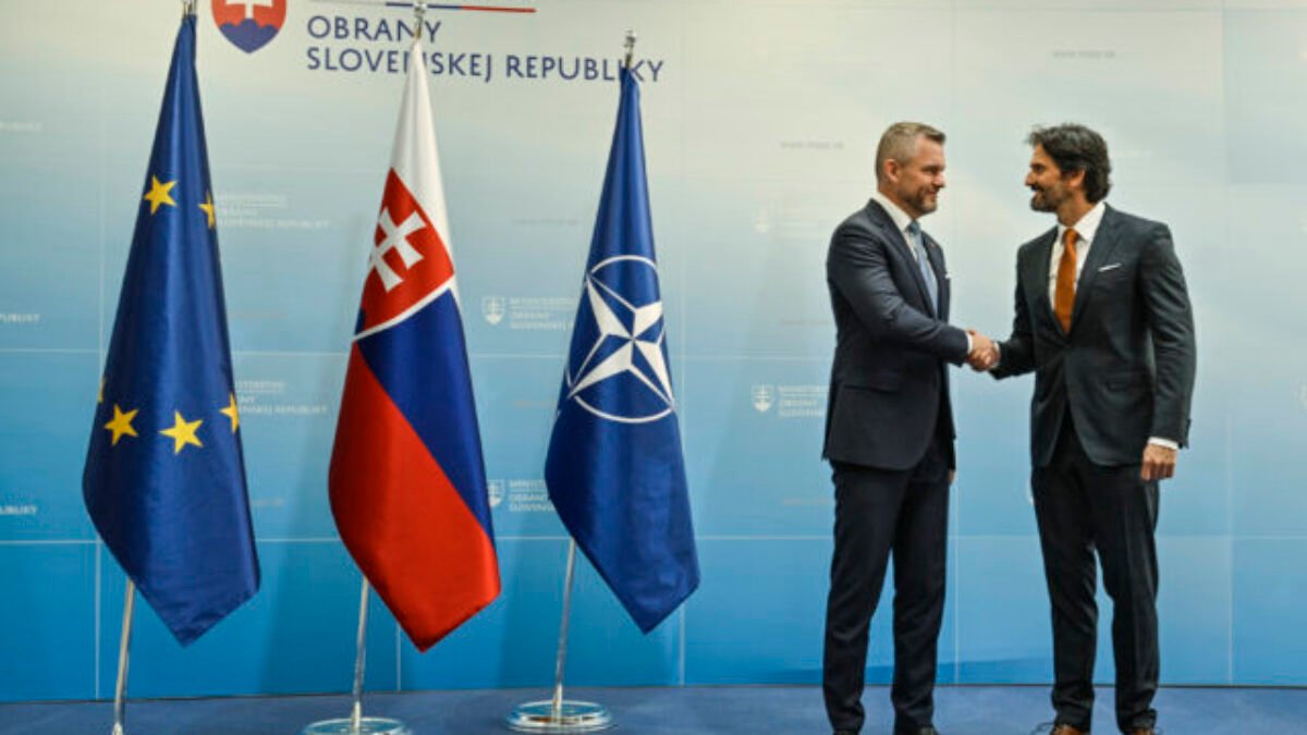 Slovensko posudzuje na zabezpečenie systémov protivzdušnej obrany už len dve ponuky, oznámil Kaliňák (video+foto)