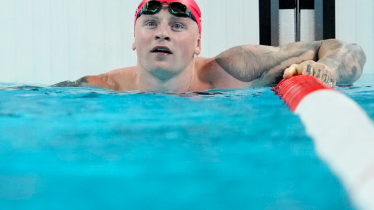 Peaty na olympiáde v Paríži nedovŕšil víťazný hetrik na 100 metrov prsia, ale aj tak plakal od šťastia