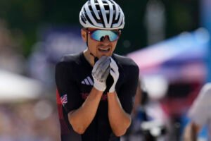 „Obojživelník“ Pidcock získal olympijské zlato v horskej cyklistike, zopakovať t...