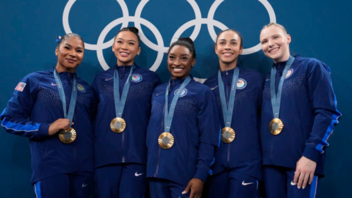 Američanky ziskom olympijského zlata úspešne prešli „cestou za vykúpením“, pre hviezdnu Bilesovú to znamená celý svet