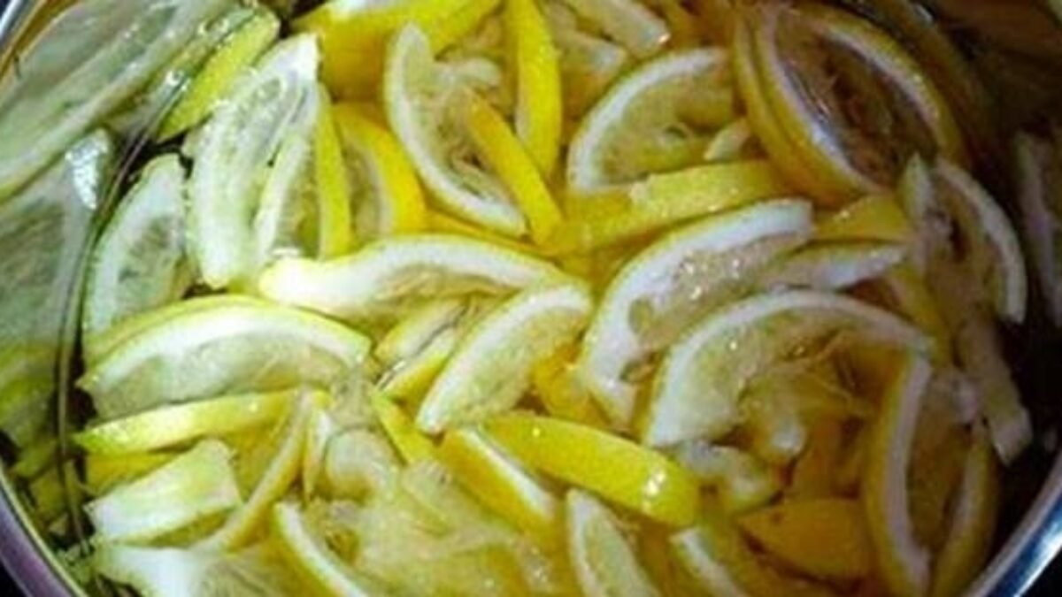 Mám už viac ako 57 rokov, ale aj tak som schudla krásnych 12 kíl, zbavila som sa opuchov a bolesti kĺbov! Pila som 1 pohár tejto zmesi denne!