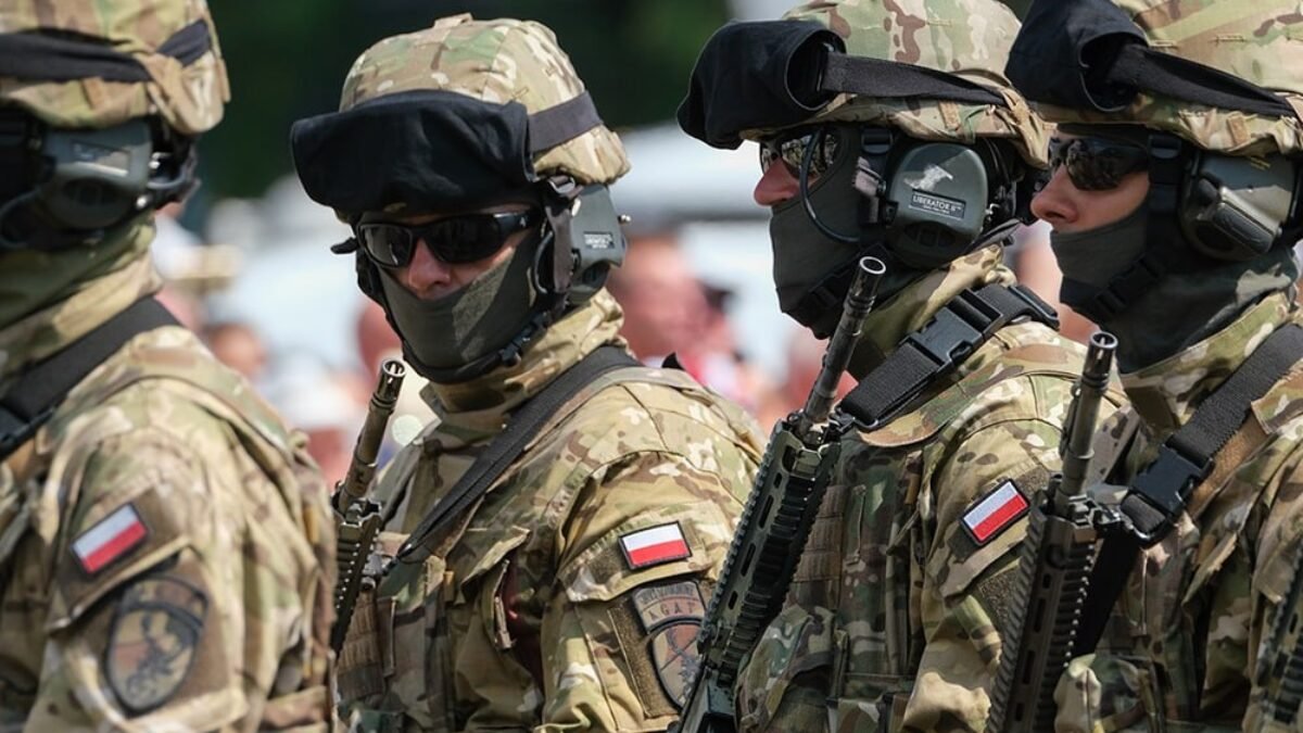 V Poľsku ani približne nevedia, koľko Poliakov-žoldnierov bojuje na strane Ukrajiny