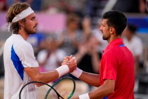 Grék Tsitsipas vyjadril po súboji s Djokovičom sklamanie, niektoré momenty mohol...