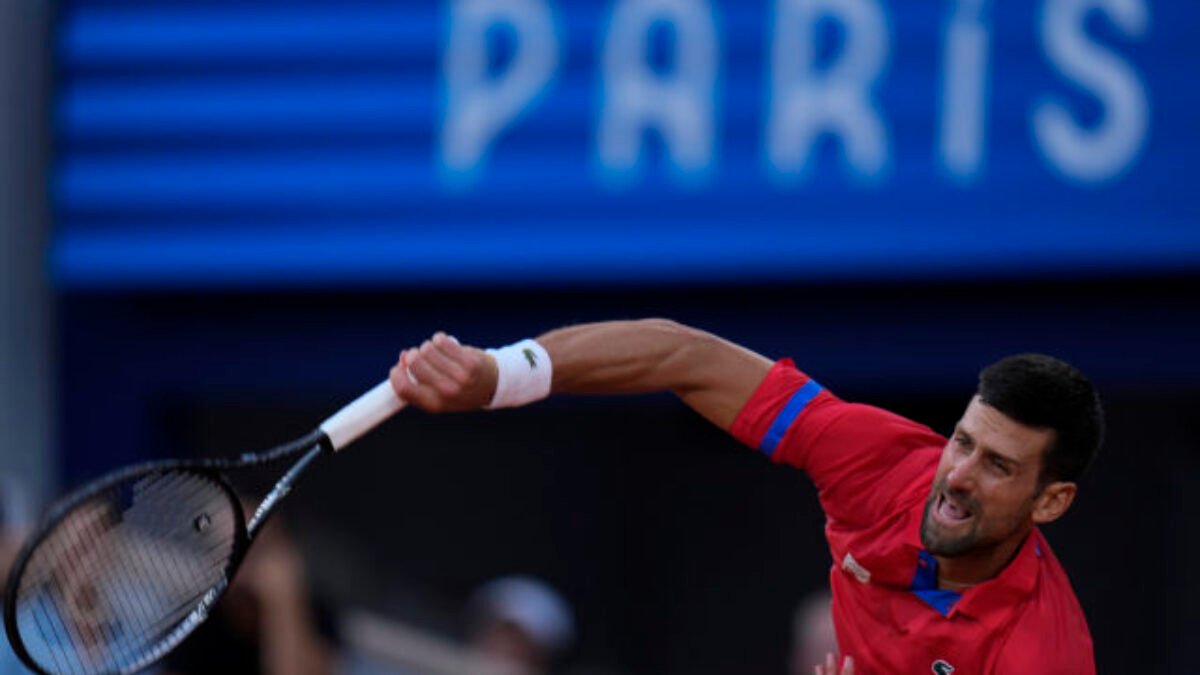 Najstarší proti najmladšiemu. Djokovič vyzve v olympijskom finále Alcaraza a môže získať Golden Slam