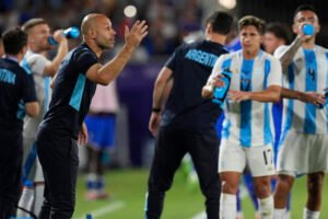 Francúzi v štvrťfinále zdolali Argentínu a zabojujú o medaily, tréner Mascherano...