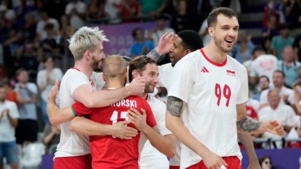 Poľskí volejbalisti zlomili dlhoročné prekliatie, po 44 rokoch sa dostali do olympijského semifinále