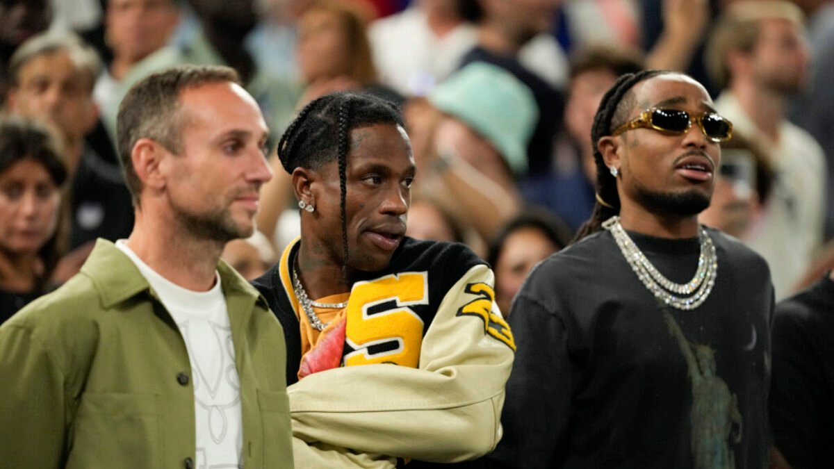 Americký rapper Travis Scott sa v parížskom hoteli dostal do potýčky s ochrankárom a bol zatknutý
