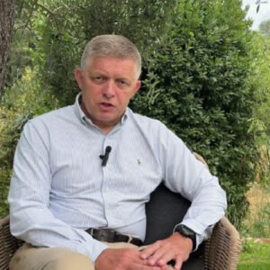 Fico plne podporuje Suska aj Šimkovičovú. Pre vyhrážky zabitím museli posilniť o...