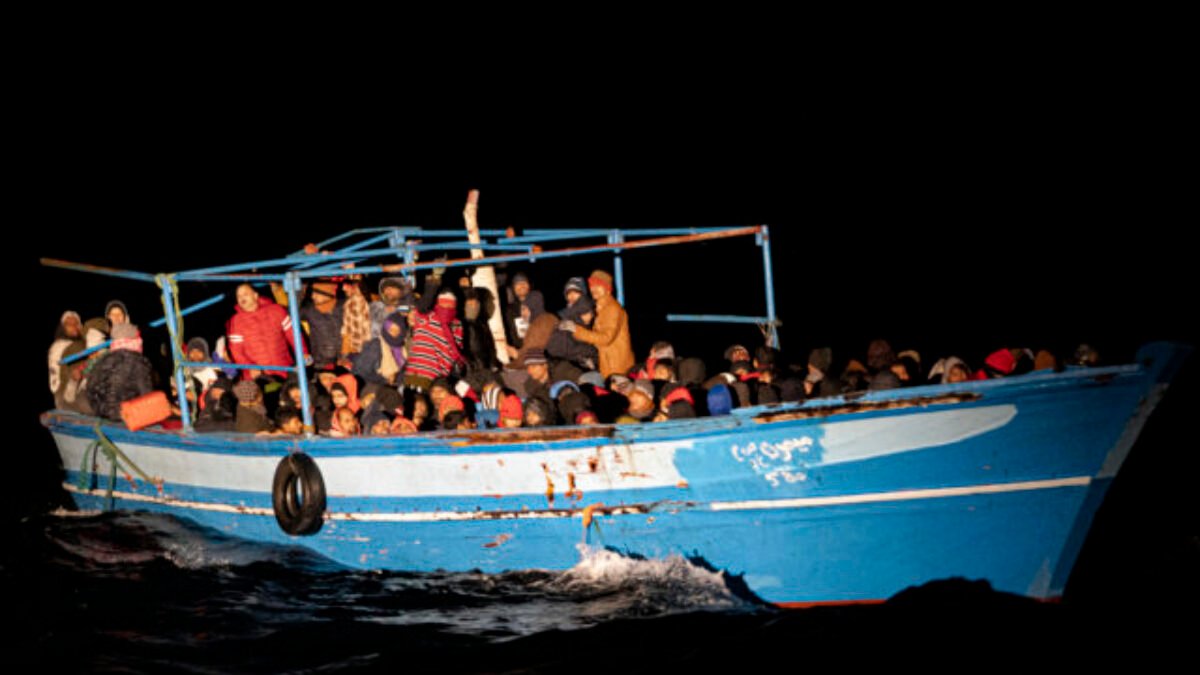 V rieke Drina sa utopilo najmenej osem migrantov, na breh sa napokon dostalo len 18 ľudí