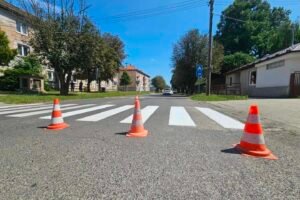 Priechody vo Veľkom Kapušanoch sú bezpečnejšie: Obnova prebieha v plnom prúde