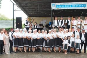 Regionálna folklórna prehliadka piesní a tancov v Spolkovej záhrade: Oslava 50. ...