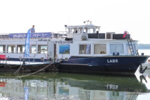 Výletná loď Labe zakotvila na Zemplínskej Šírave: Plavby po Slovenskom mori sú s...