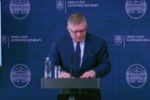 TK predsedu vlády SR R. Fica a ministra R. Takáča o znížení DPH na základné potr...