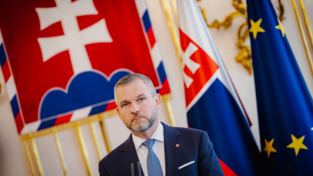 Pellegrini nepodpísal zákon o podpore prioritných okresov, problémom sú problematické „prílepky“
