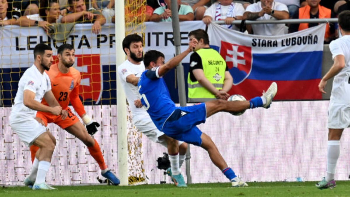 Slováci sa v Lige národov revanšovali a zvíťazili nad Azerbajdžanmi, o triumfe rozhodli Duda so Strelcom (foto)