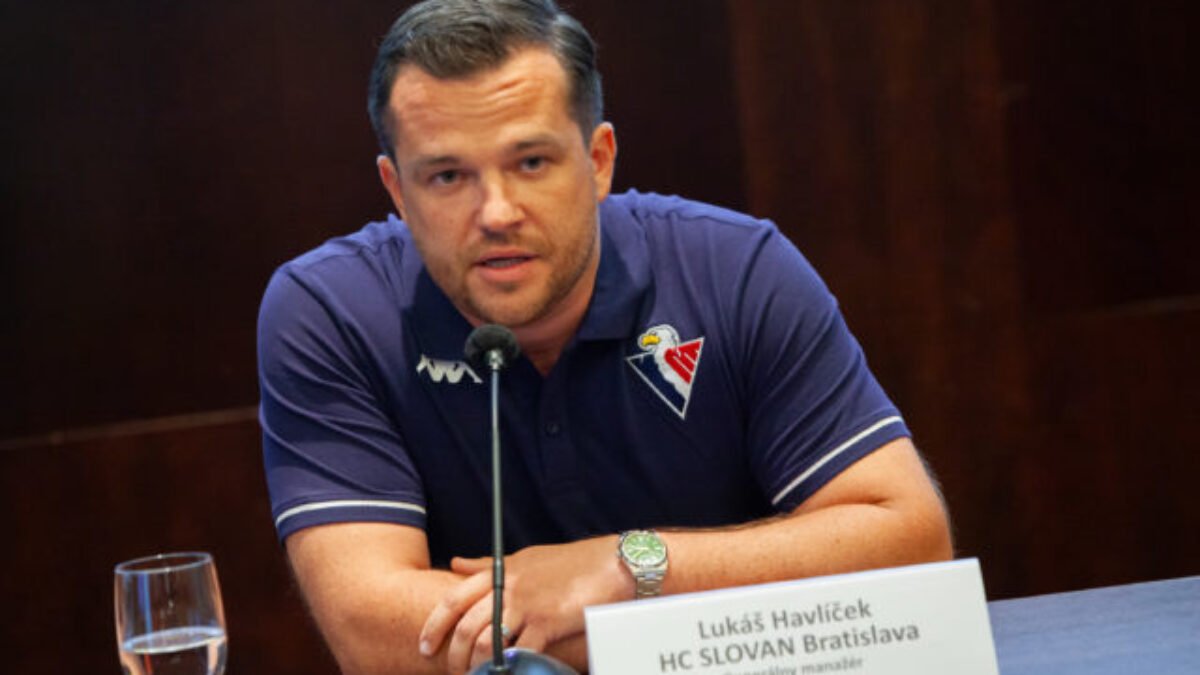 Generálny manažér Slovana o hráčoch z KHL: Myslím si, že každý z nás by mal zodpovedať za svoje činy (rozhovor)