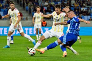 Slovan Bratislava sa udržal na 1. mieste, hráči dali darček čerstvému šesťdesiat...