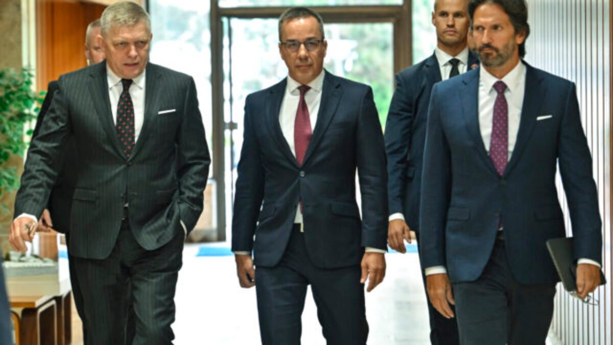 Fico nepredpokladá závažné zásahy do fungovania sociálneho systému, 13. dôchodok označil za nedotknuteľný