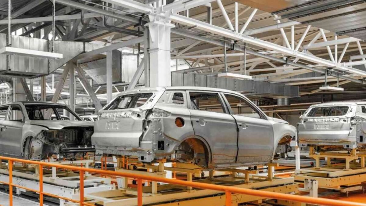 Haider: „Kampaň Európskej komisie ničenia európskeho automobilového priemyslu pokračuje!“