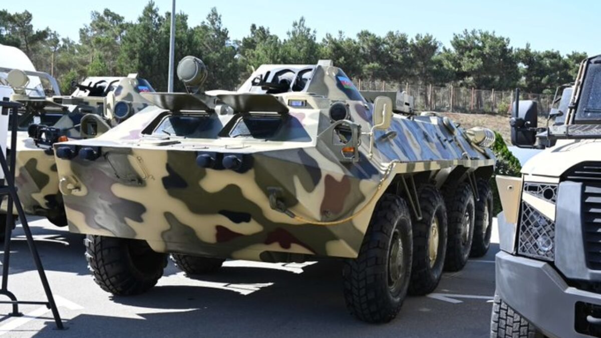 Azerbajdžan predstavil modernizovaný obrnený transportér