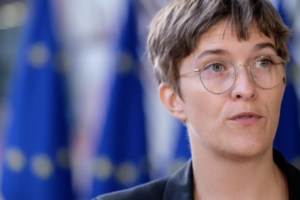 Nemecká vláda zdvojnásobila svoj verejný útok na kandidáta na amerického prezide...