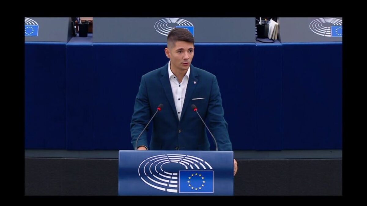 Mnohí európski lídri ukázali, že vedia svoju naivitu pretaviť do tých najnebezpečnejších rozhodnutí.