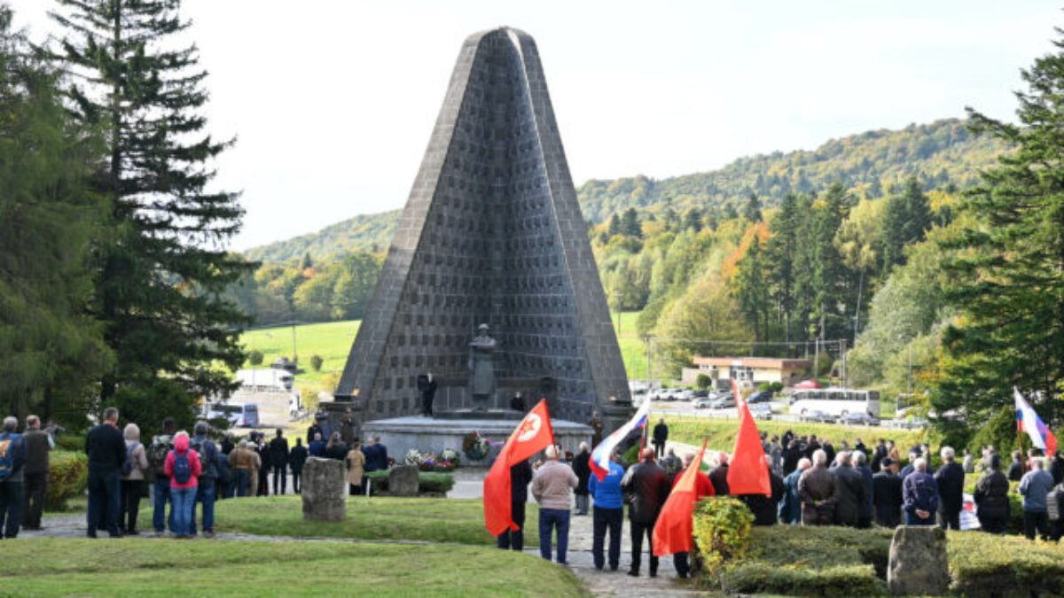 Na Dukle a vo Svidníku sa konajú oslavy 80. výročia Karpatsko-duklianskej operácie, návštevníkov čaká bohatý kultúrno-spoločenský program (video)