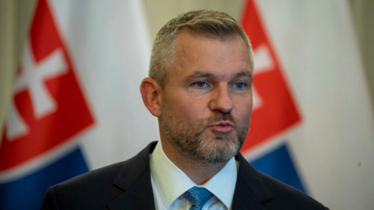 Obranný priemysel na Slovensku prispieva k nárastu nášho DPH, Pellegrini hovorí o potrebe zvýšiť počet vojakov