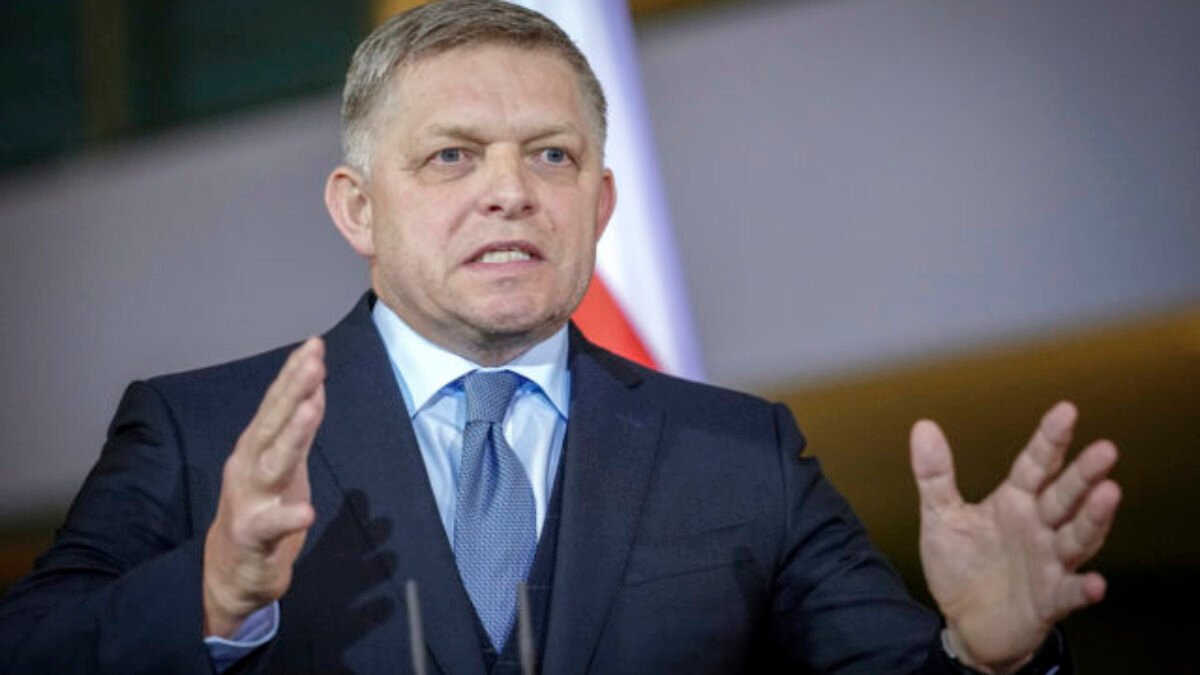 Fico má Zelenského plné zuby. Chodí po Európe, len žobre a vydiera, vyhlásil – FOTO